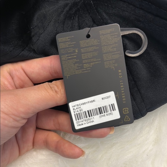 Forever 21 Black Newsboy Cap - Picture 3 of 3